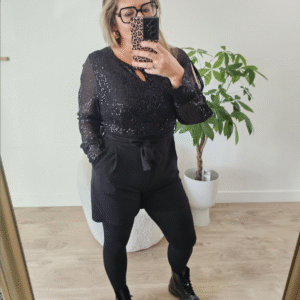 Alternative view of Combishort Emma